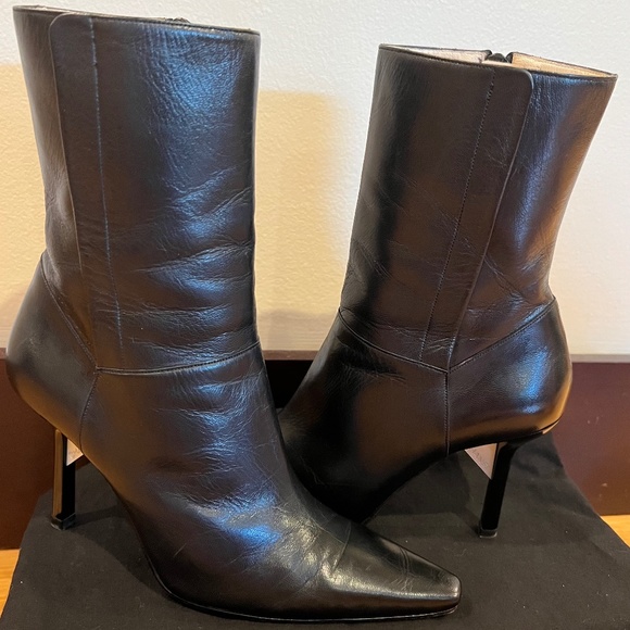 CHANEL BOOTS - Picture 1 of 5